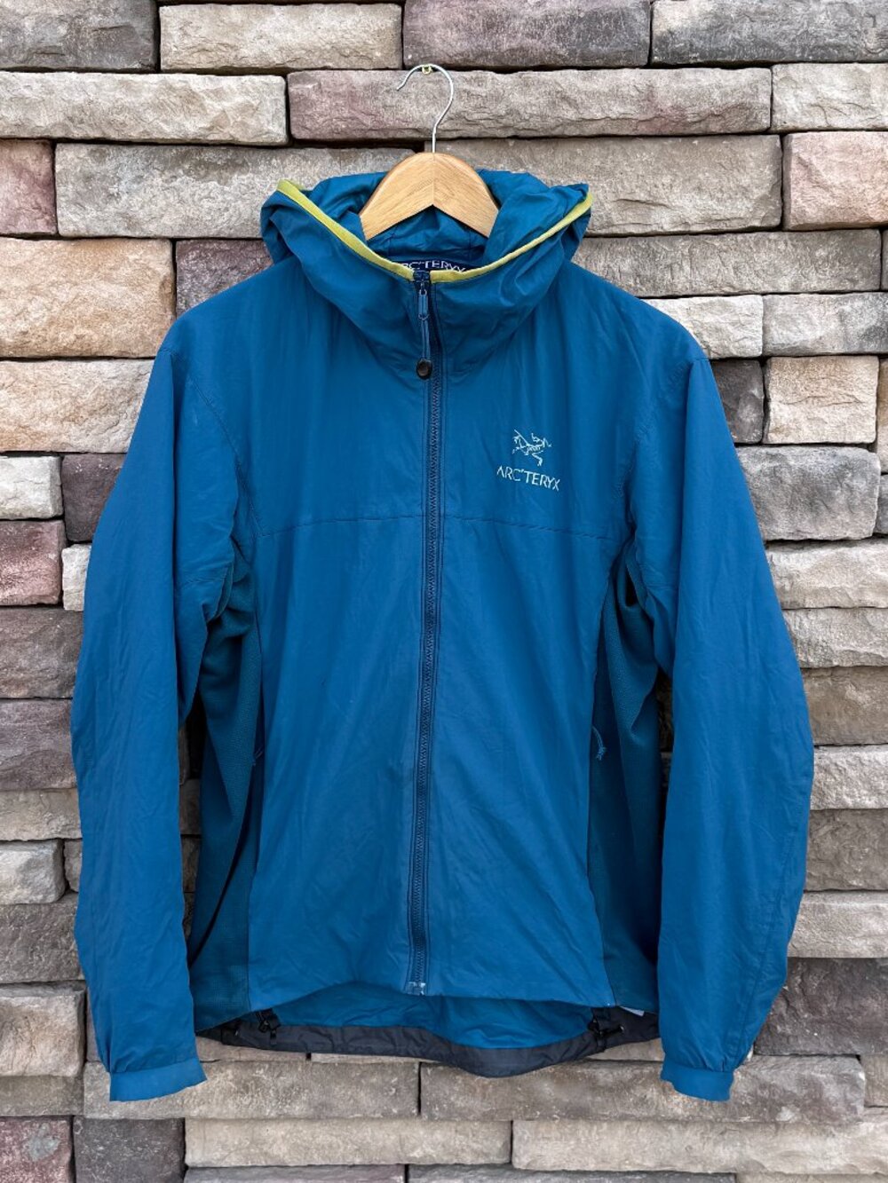 Arc’teryx Atom LT Hoody – Blue – Men’s Small